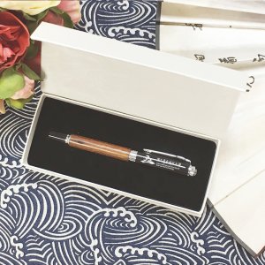 【團購商品，10隻起做】NPUST曜石黑鋼琴烤漆紅木鋼珠筆禮盒
