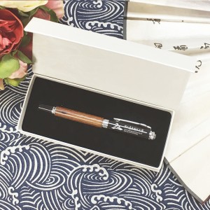 【團購商品，10隻起做】NPUST曜石黑鋼琴烤漆紅木鋼珠筆禮盒
